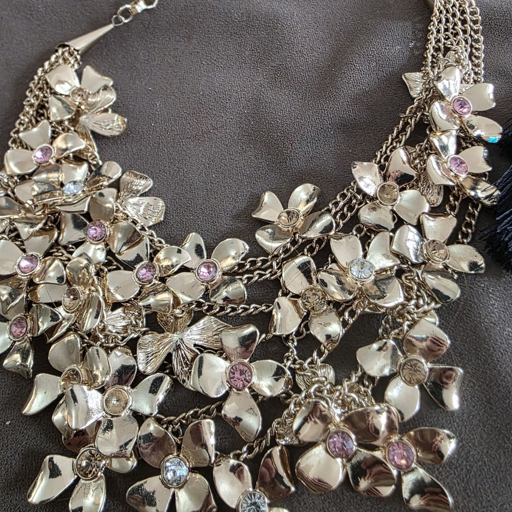 Marciano necklace and earring - Picture 4 of 5